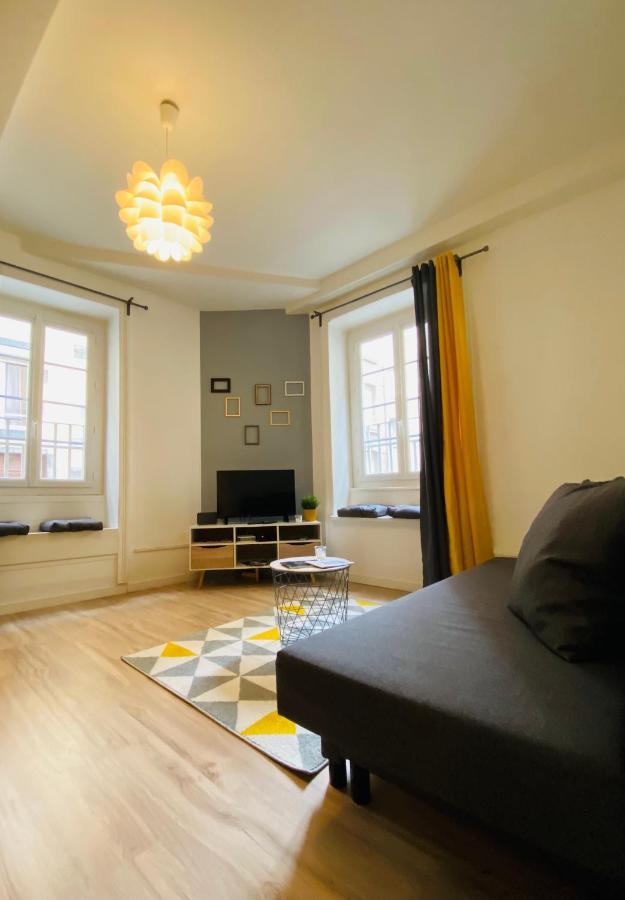 Nid Douillet Sur Plateau Central Clermont-Ferrand Exterior foto