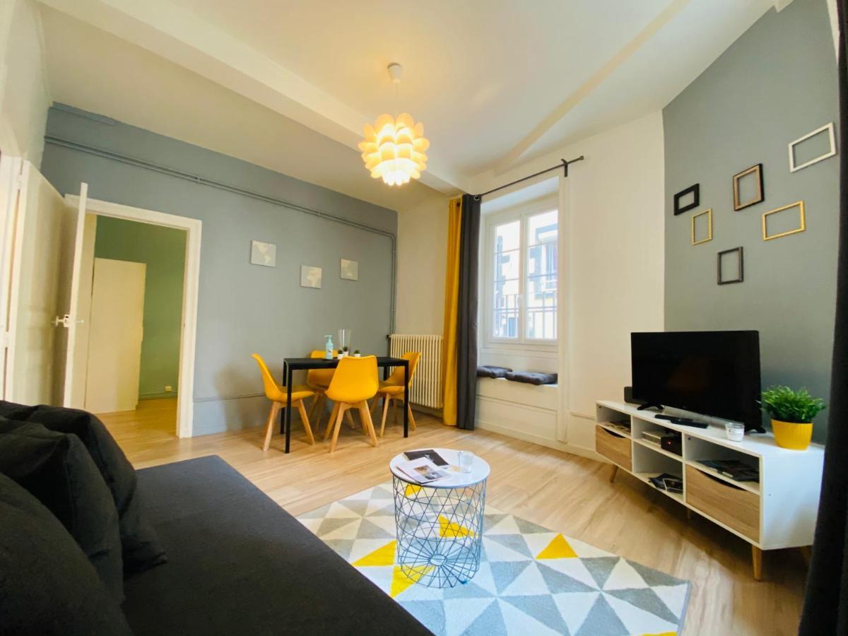 Nid Douillet Sur Plateau Central Clermont-Ferrand Exterior foto