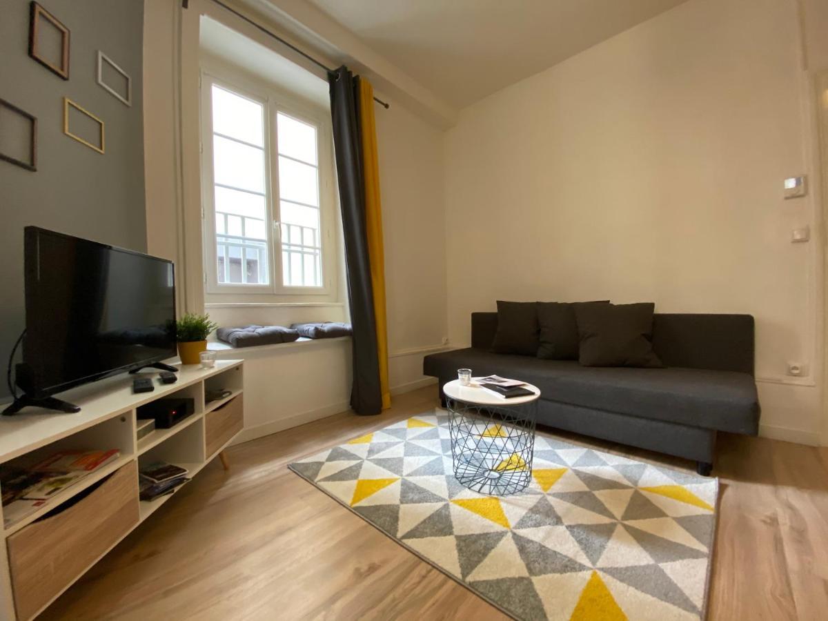 Nid Douillet Sur Plateau Central Clermont-Ferrand Exterior foto